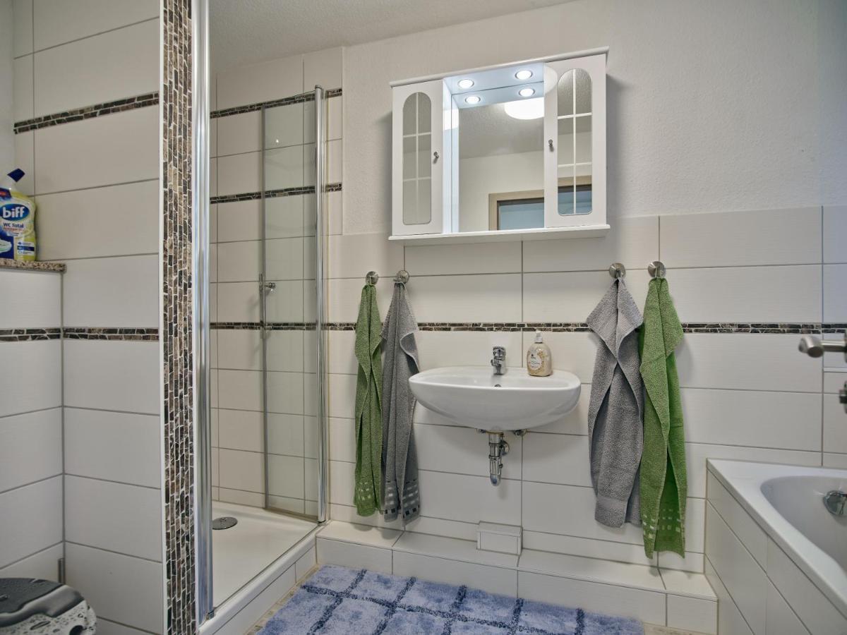 Gaeste- Und Ferienwohnung In Der Sportstadt Риза Экстерьер фото